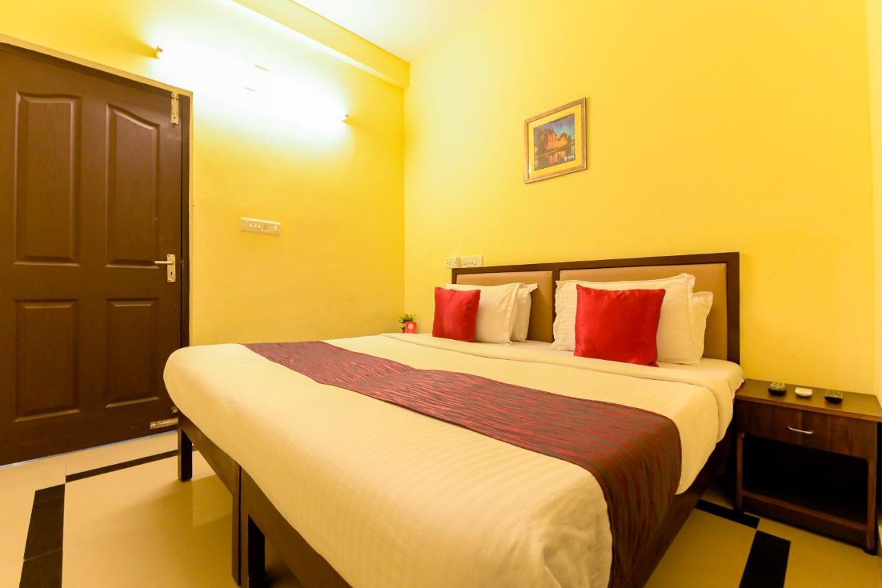 Oyo 8273 Diamond Inn Kochi エクステリア 写真