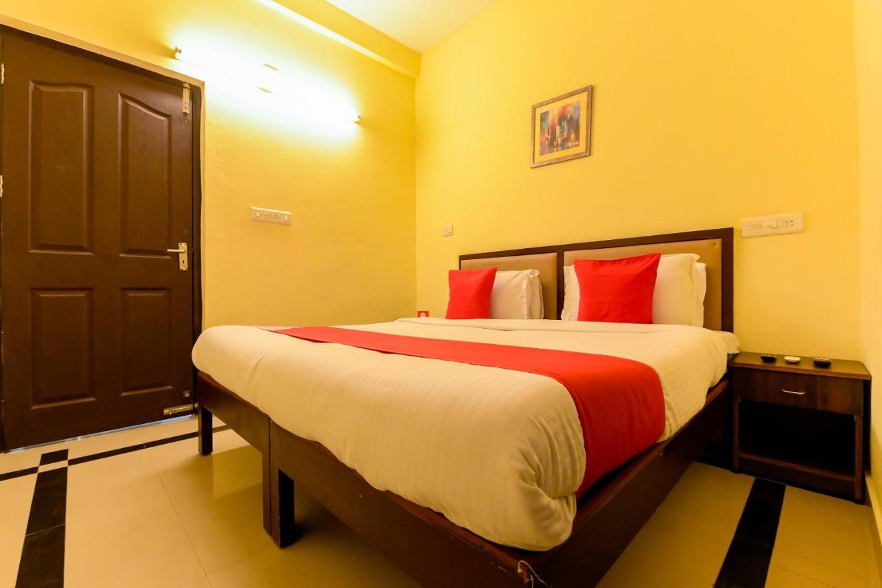 Oyo 8273 Diamond Inn Kochi エクステリア 写真